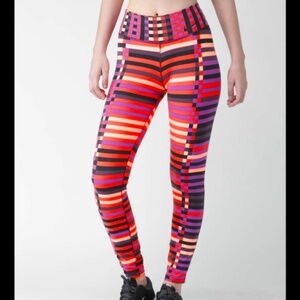 Nike Limited Edition Legendary Engineered Lattice Leggings Color Block Sz Large